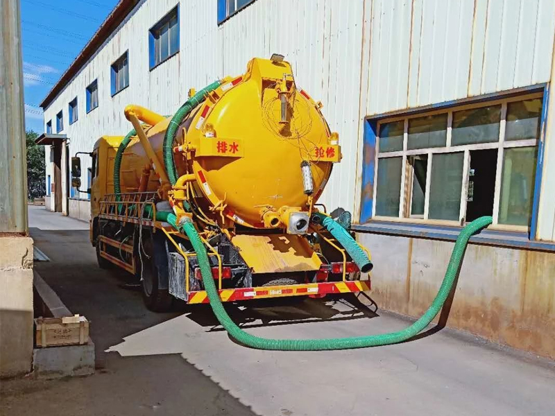 北安门厂区化粪池清理